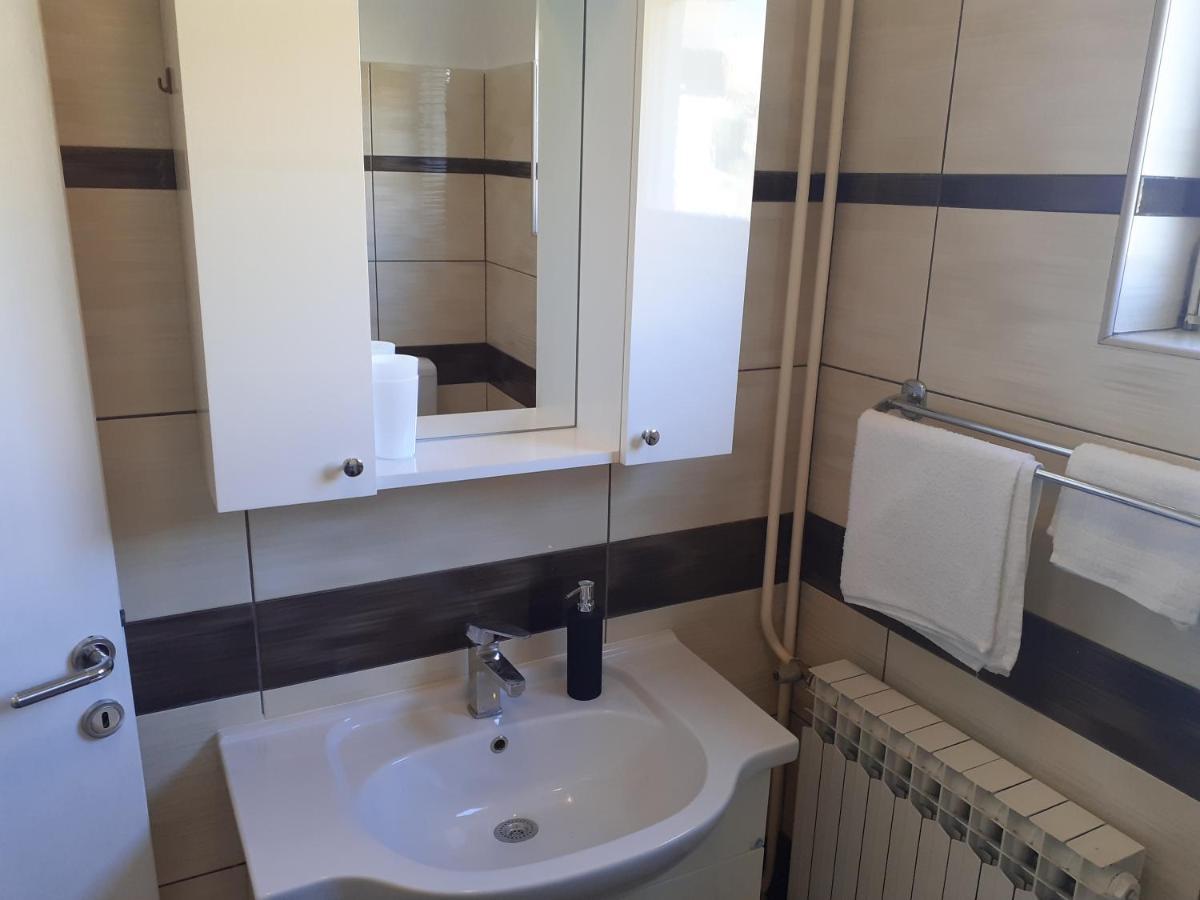 Apartment Tomas,,,Spacious House With Private Parking,Terrace,5G Internet,,,,, Zadar Exterior photo